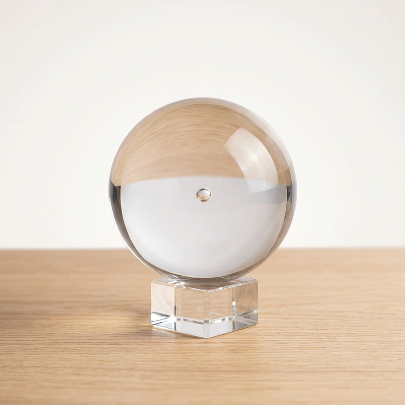 Bola de Cristal con Soporte 30 mm – NŪMEN MIND