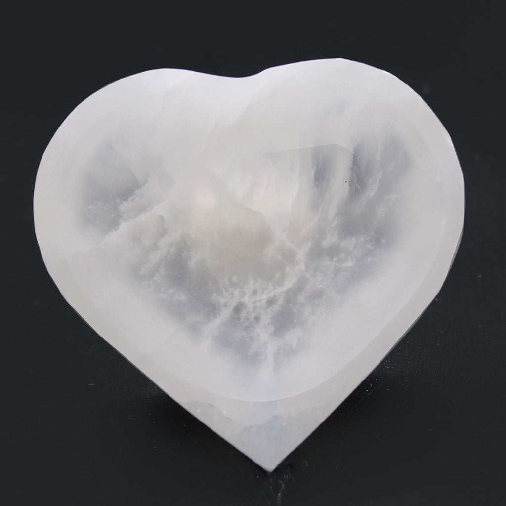 Cuenco de Selenita Corazón 10 cm – NŪMEN MIND
