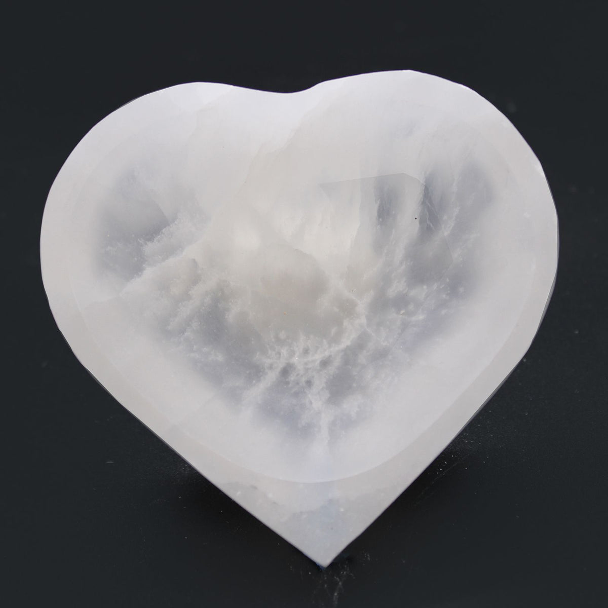Cuenco de Selenita Corazón 10 cm – NŪMEN MIND
