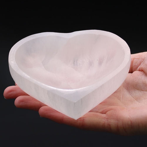 Cuenco de Selenita Corazón 10 cm – NŪMEN MIND