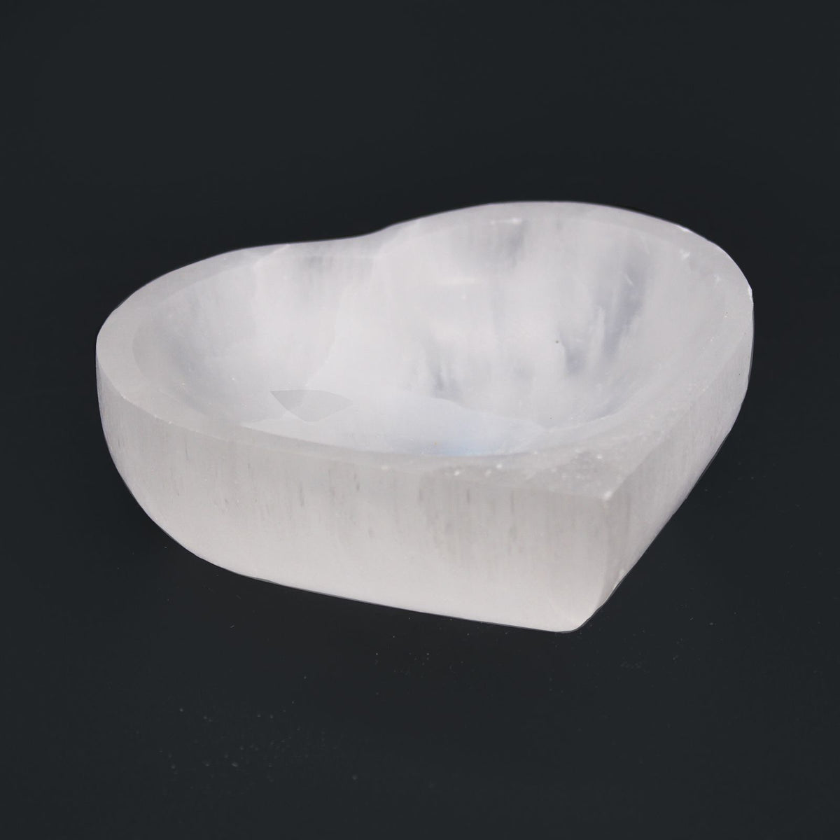 Cuenco de Selenita Corazón 10 cm – NŪMEN MIND