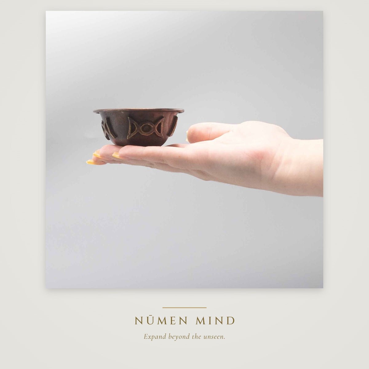 Cuenco de cobre Triple Luna · NŪMEN MIND