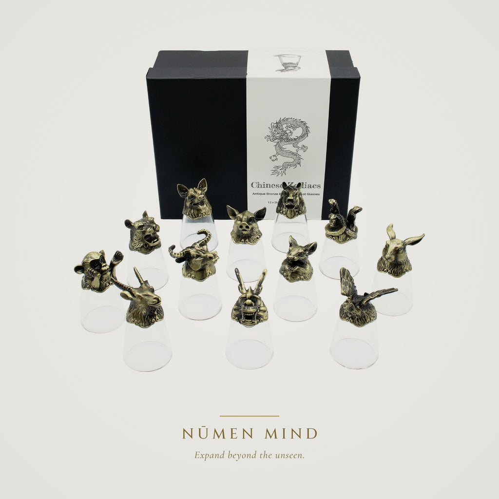 Vasos de chupito con los animales del zodiaco chino · NŪMEN MIND
