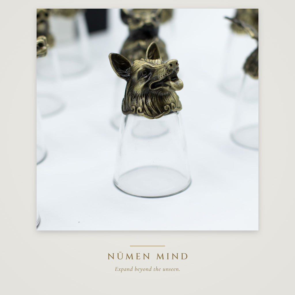 Vasos de chupito con los animales del zodiaco chino · NŪMEN MIND