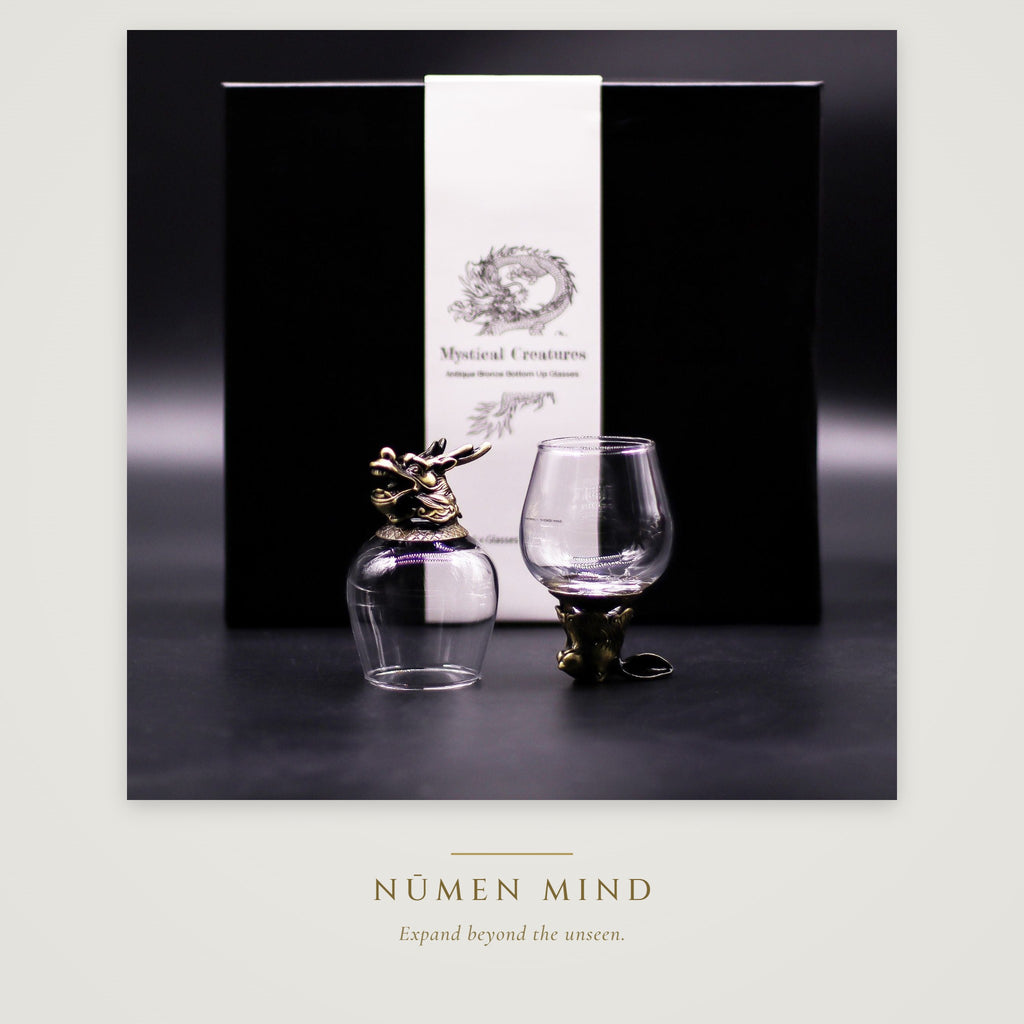 Copas con animales míticos en bronce · NŪMEN MIND