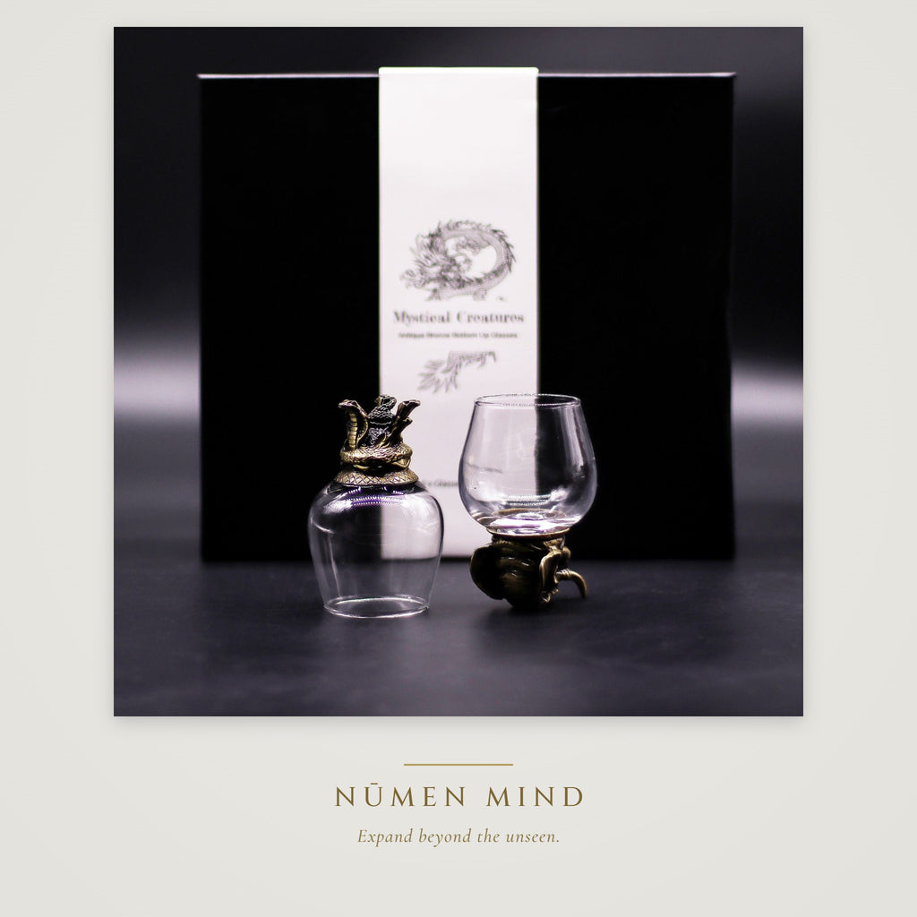 Copas con animales míticos en bronce · NŪMEN MIND