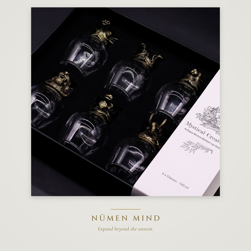 Copas con animales míticos en bronce · NŪMEN MIND