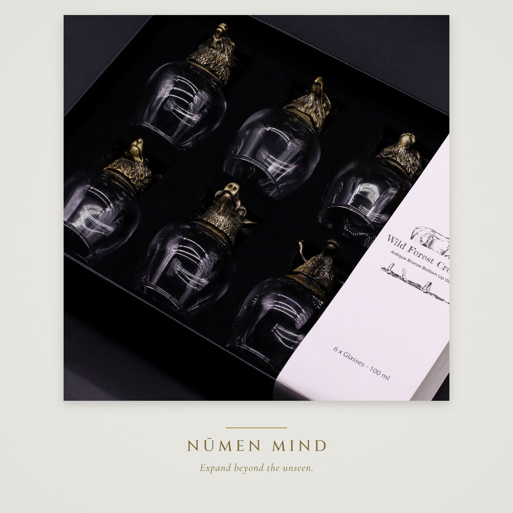 Copas con criaturas del bosque en bronce · NŪMEN MIND