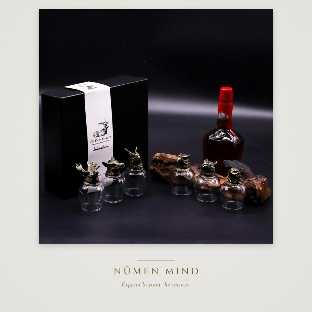 Copas con criaturas del bosque en bronce · NŪMEN MIND