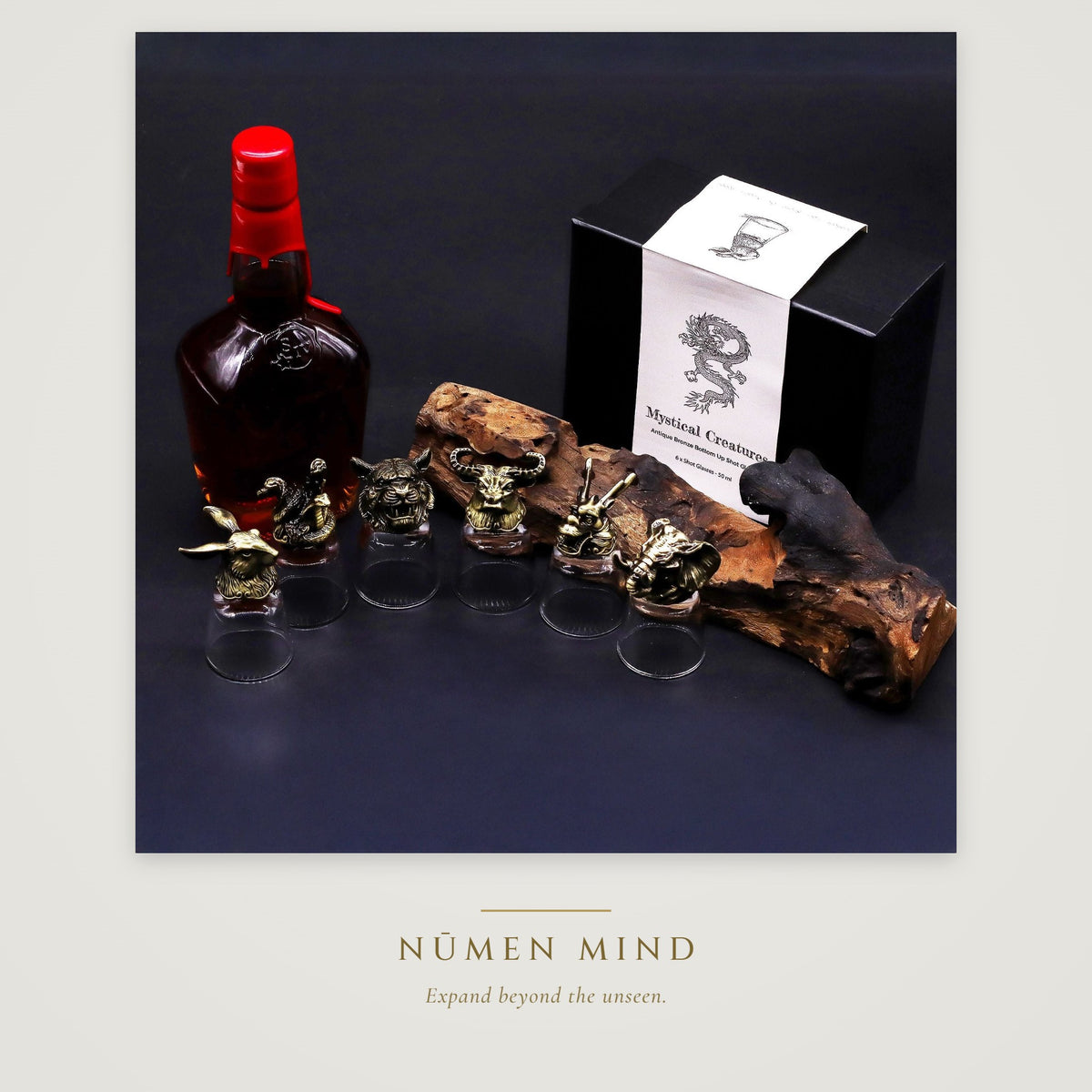 Vasos de chupito con animales míticos en bronce · NŪMEN MIND
