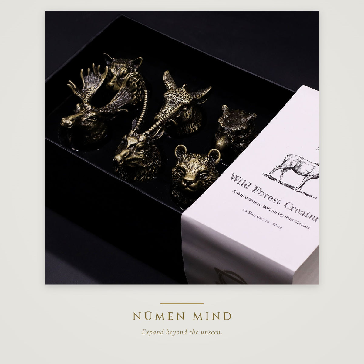 Vasos de chupito con criaturas del bosque en bronce · NŪMEN MIND